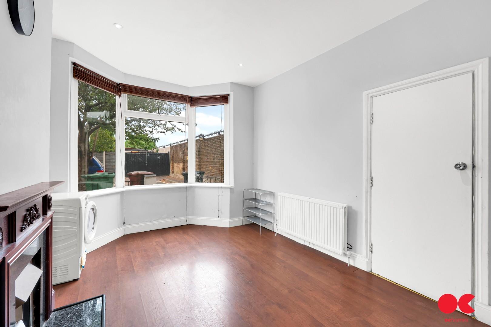 4 bed end of terrace house to rent in Devonshire Close, London  - Property Image 8