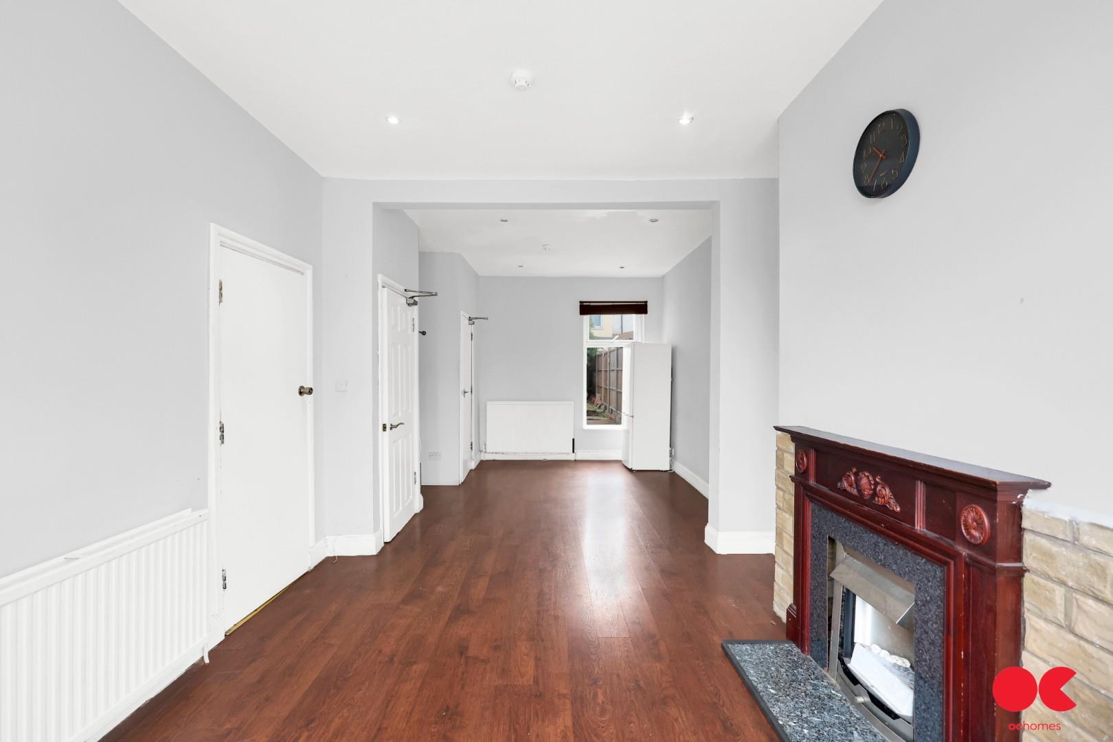 4 bed end of terrace house to rent in Devonshire Close, London  - Property Image 2