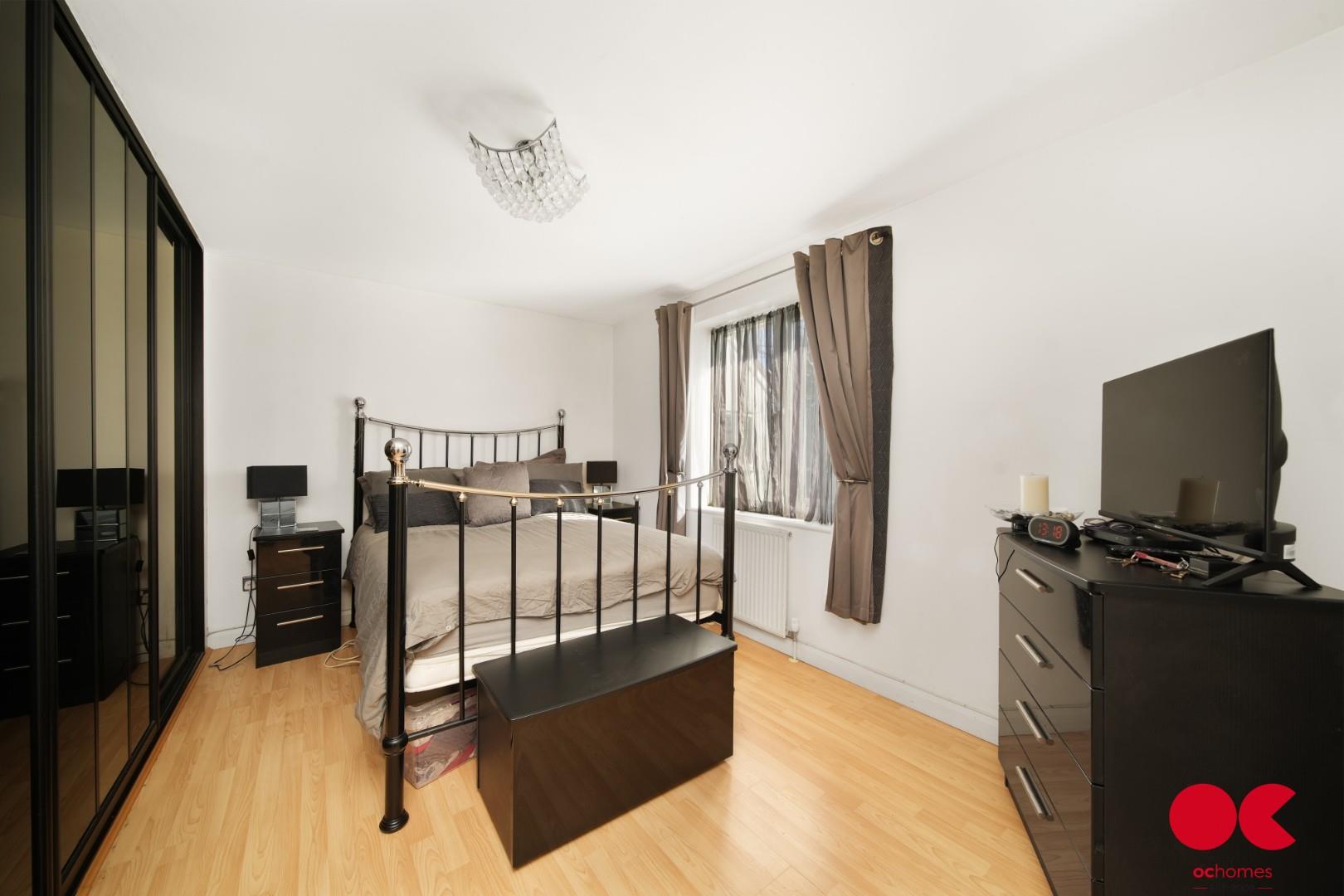 1 bed flat for sale in London Road, Romford  - Property Image 3