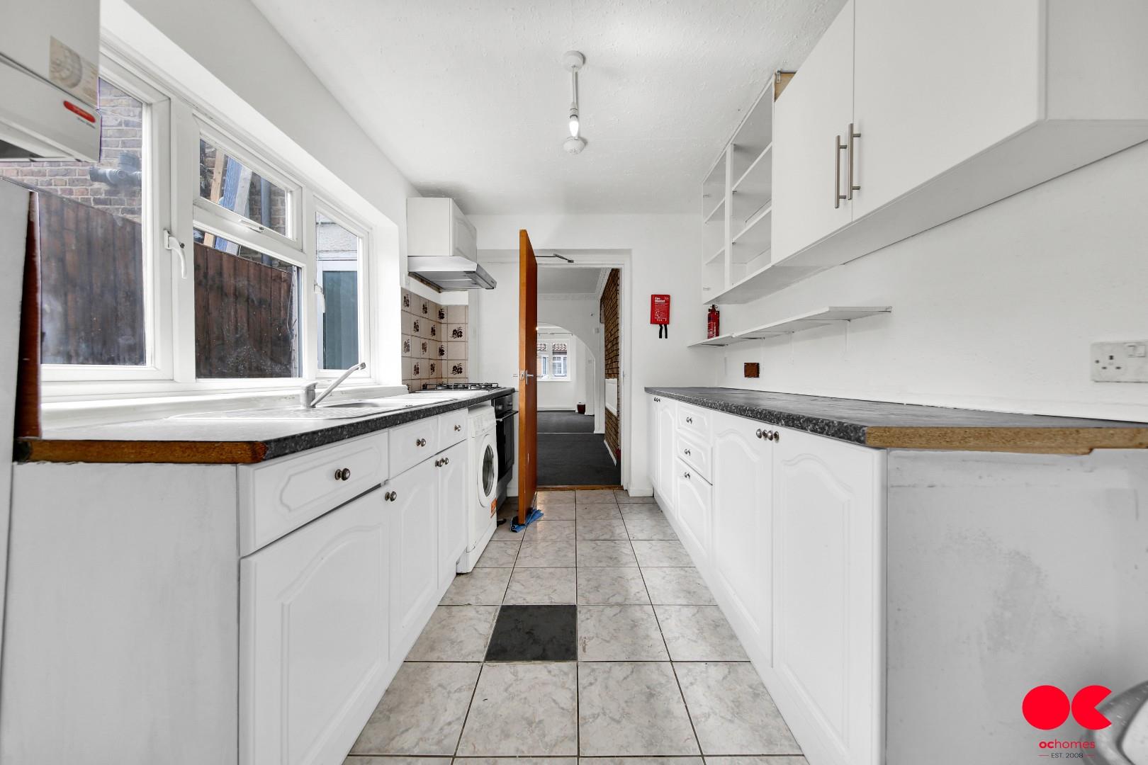 2 bed house to rent in Gloucester Road, London  - Property Image 14