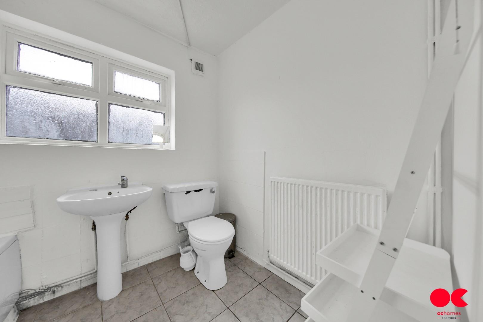 2 bed house to rent in Gloucester Road, London  - Property Image 20