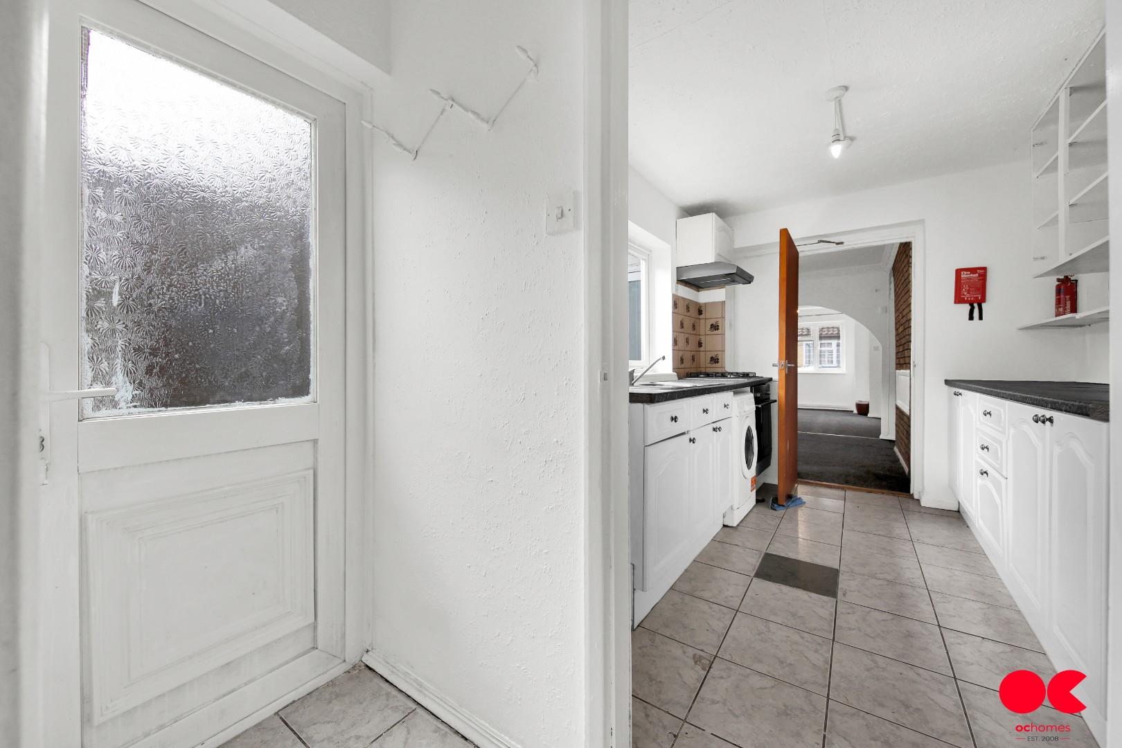 2 bed house to rent in Gloucester Road, London  - Property Image 13