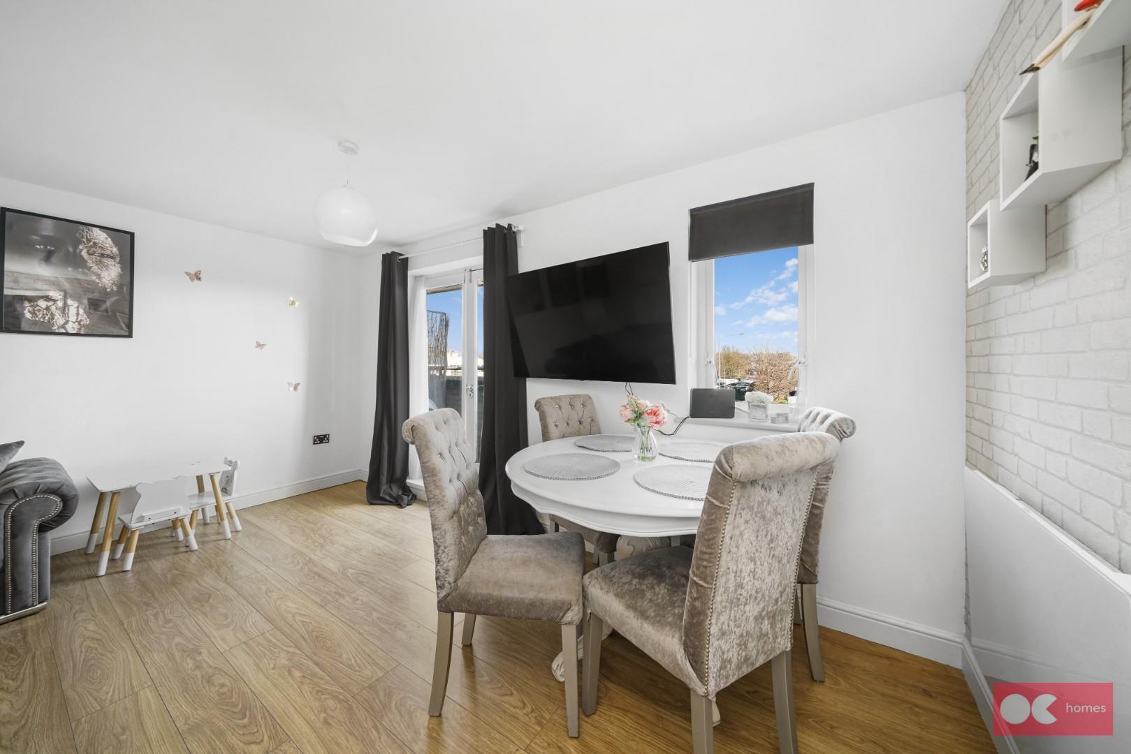 2 bed flat for sale in Hogg Lane, Grays  - Property Image 7