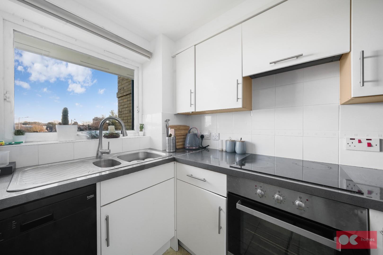 2 bed flat for sale in Hogg Lane, Grays  - Property Image 11