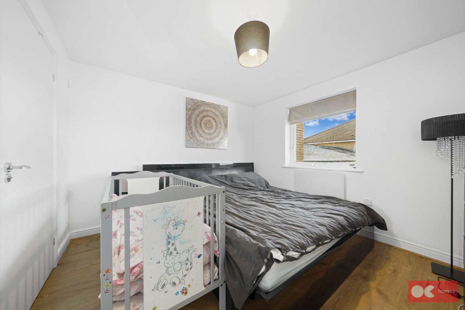 2 bed flat for sale in Hogg Lane, Grays  - Property Image 5