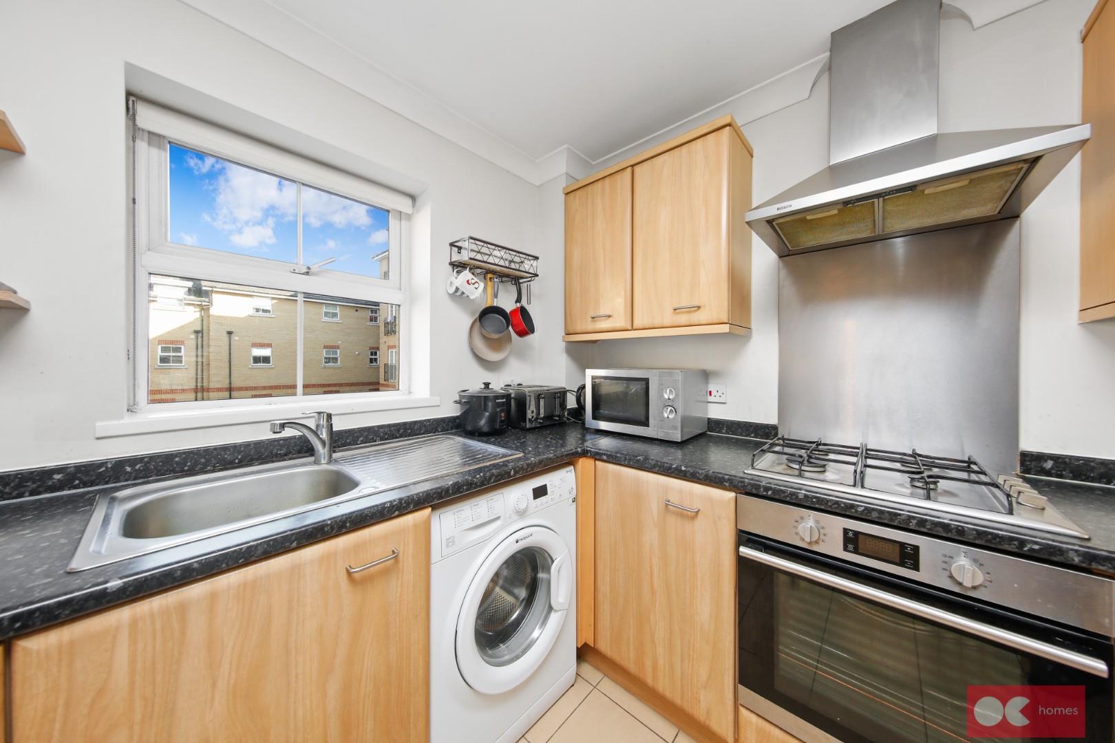 1 bed flat to rent in Piper Way, London  - Property Image 9