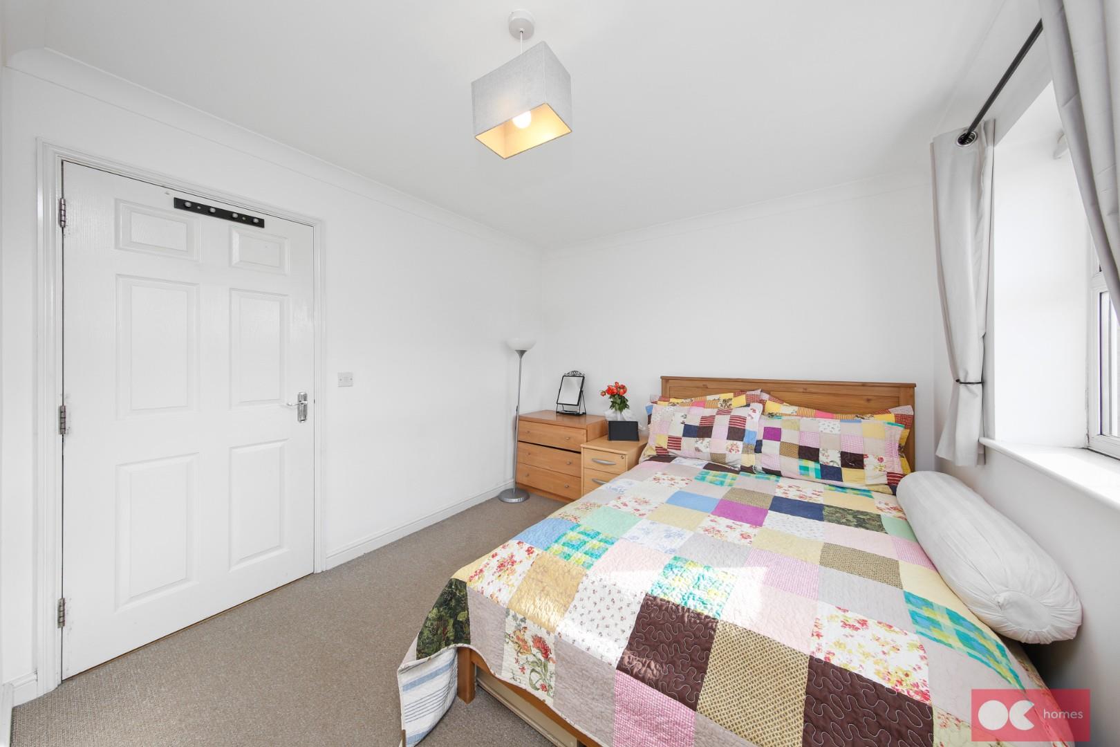 1 bed flat to rent in Piper Way, London  - Property Image 13