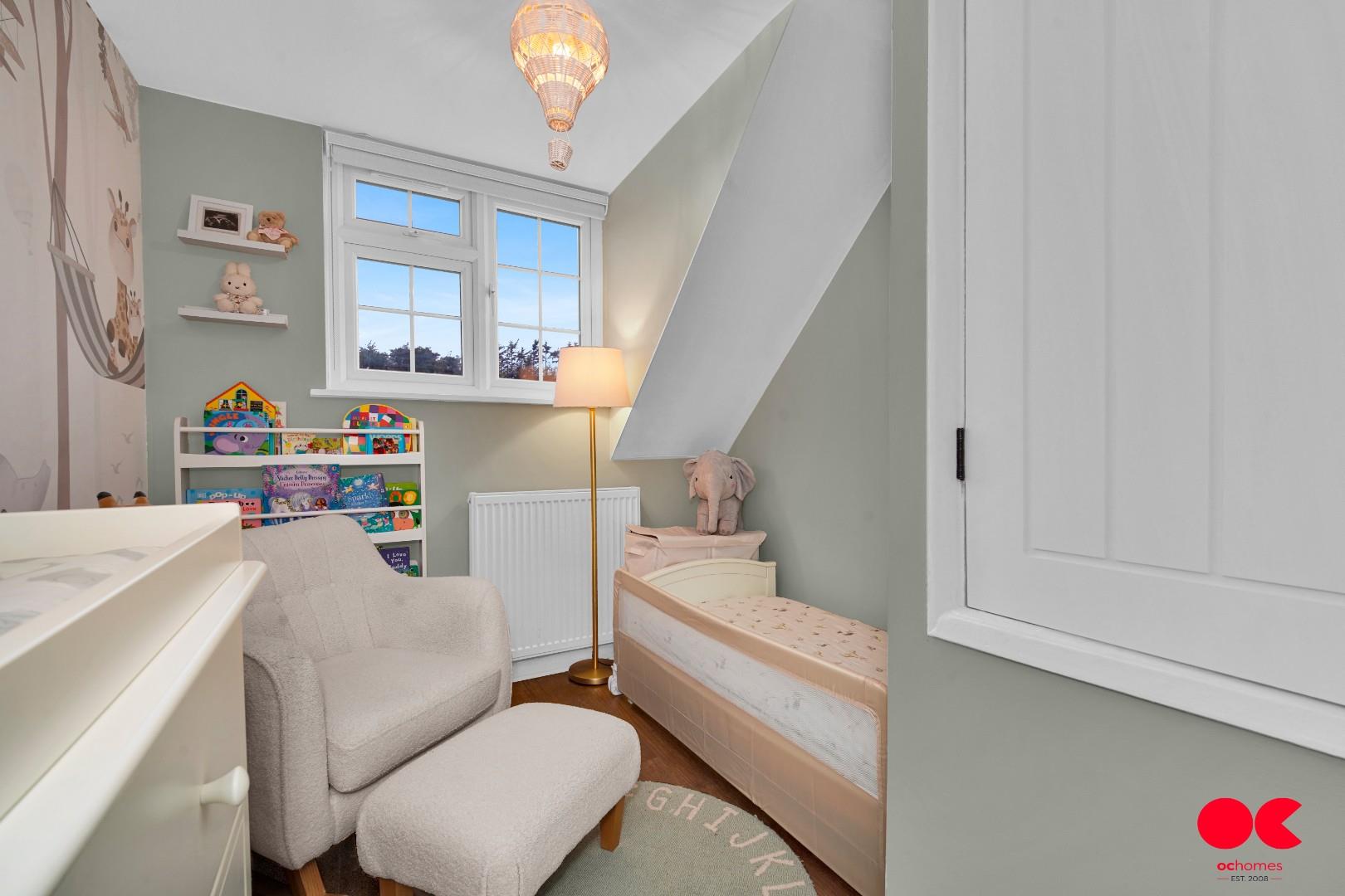 3 bed semi-detached house for sale in Denbigh Close, Hornchurch  - Property Image 23