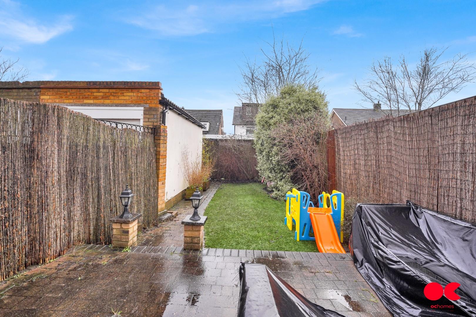 3 bed semi-detached house for sale in Denbigh Close, Hornchurch  - Property Image 35