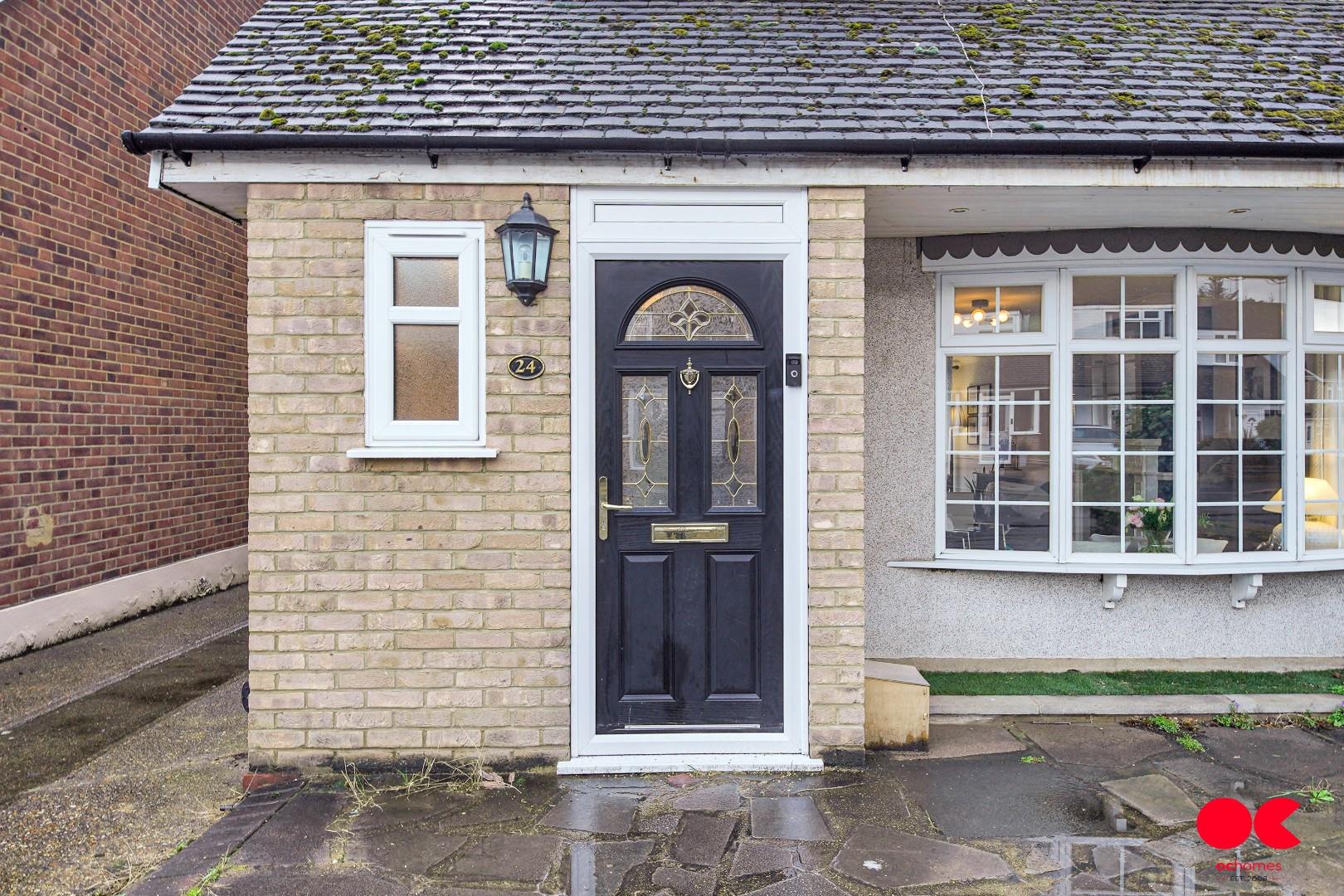 3 bed semi-detached house for sale in Denbigh Close, Hornchurch  - Property Image 37