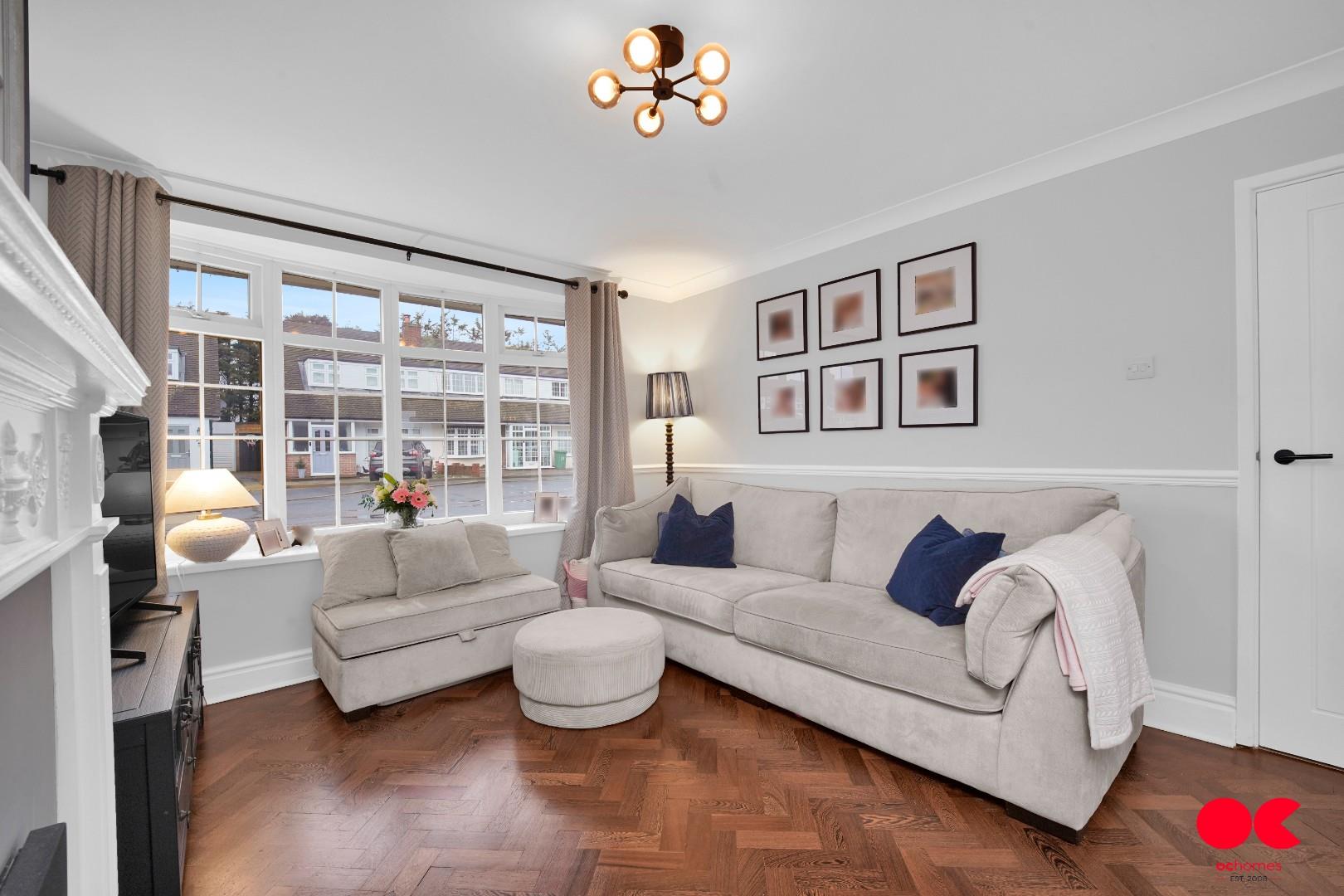 3 bed semi-detached house for sale in Denbigh Close, Hornchurch  - Property Image 10