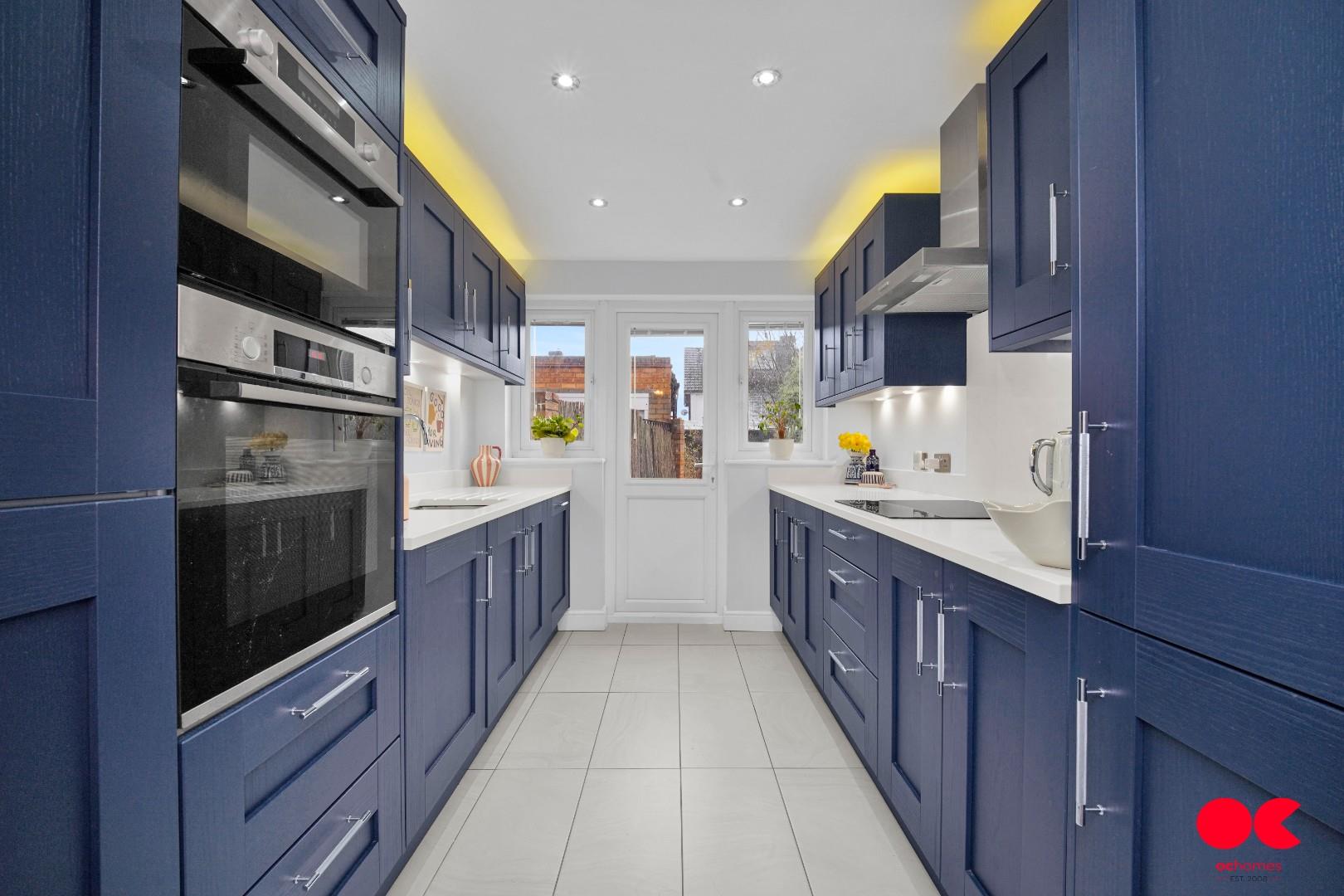 3 bed semi-detached house for sale in Denbigh Close, Hornchurch  - Property Image 18