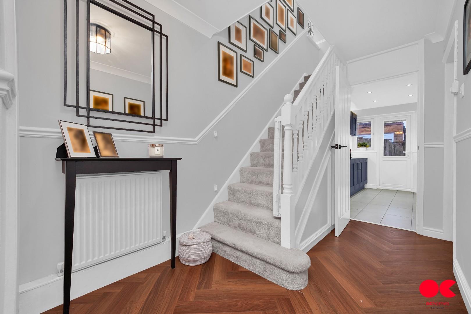 3 bed semi-detached house for sale in Denbigh Close, Hornchurch  - Property Image 7