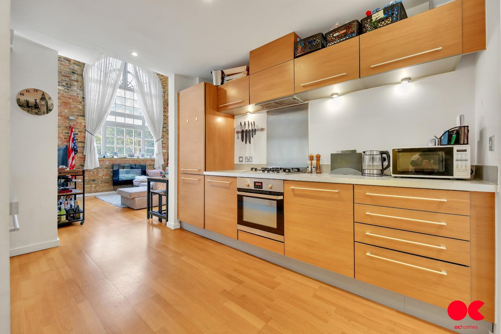 2 bed flat for sale in Kidman Close, Gidea Park  - Property Image 16