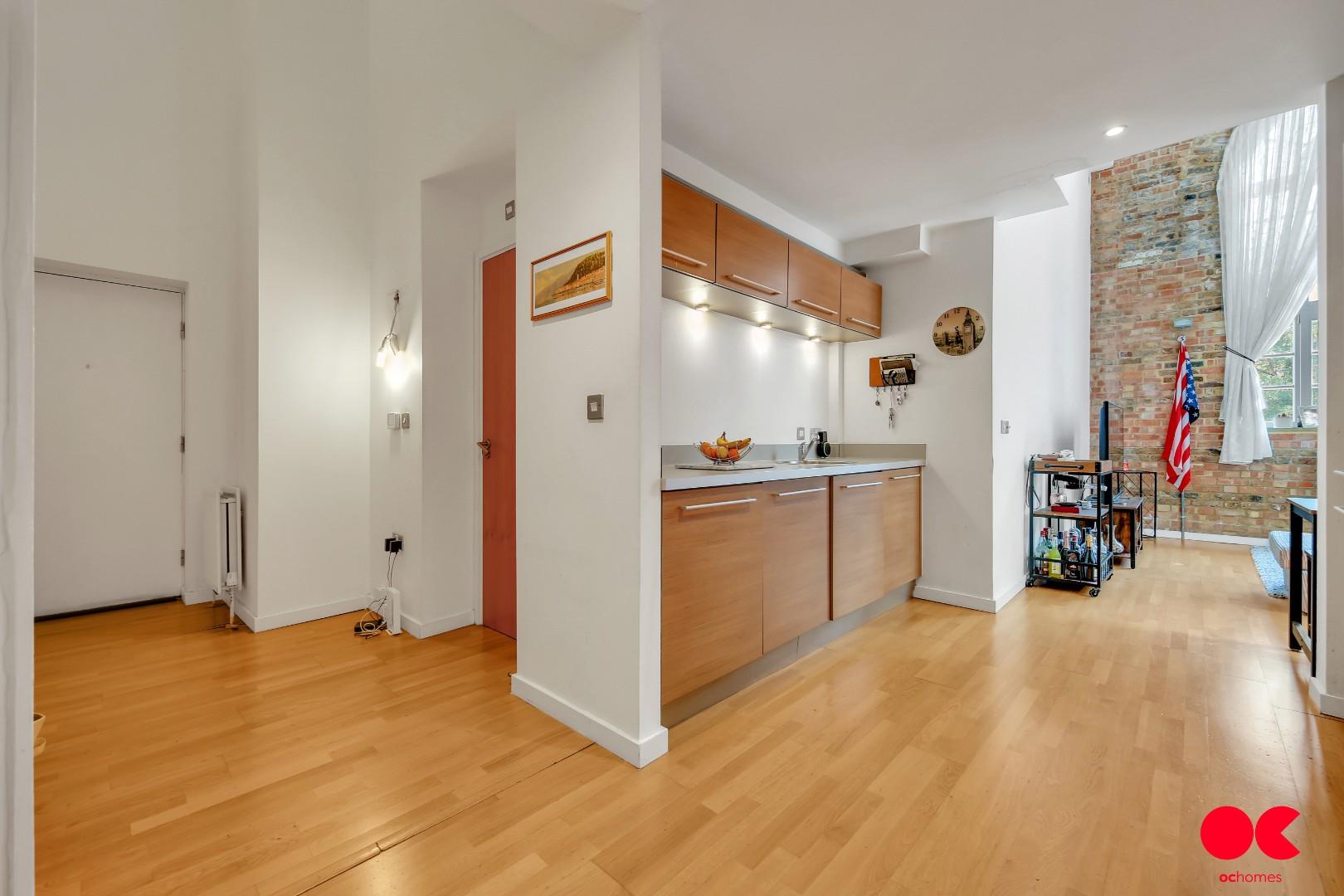 2 bed flat for sale in Kidman Close, Gidea Park  - Property Image 7