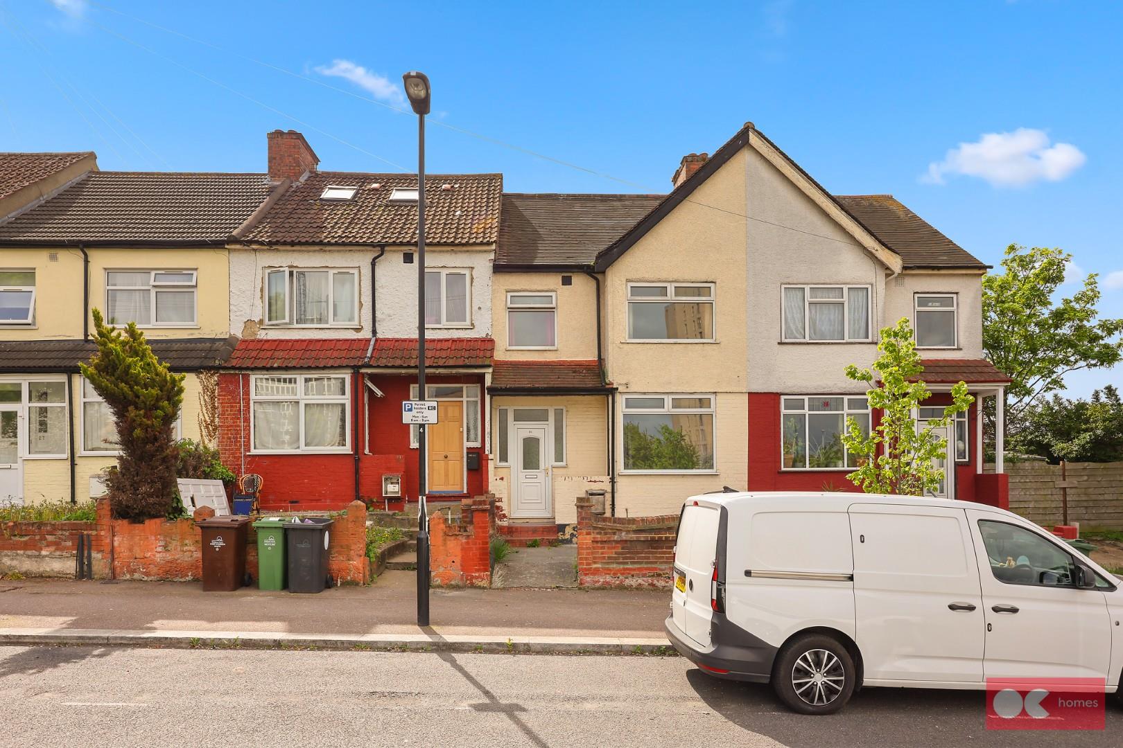 3 bed terraced house for sale in Ruckholt Close, Leyton  - Property Image 5