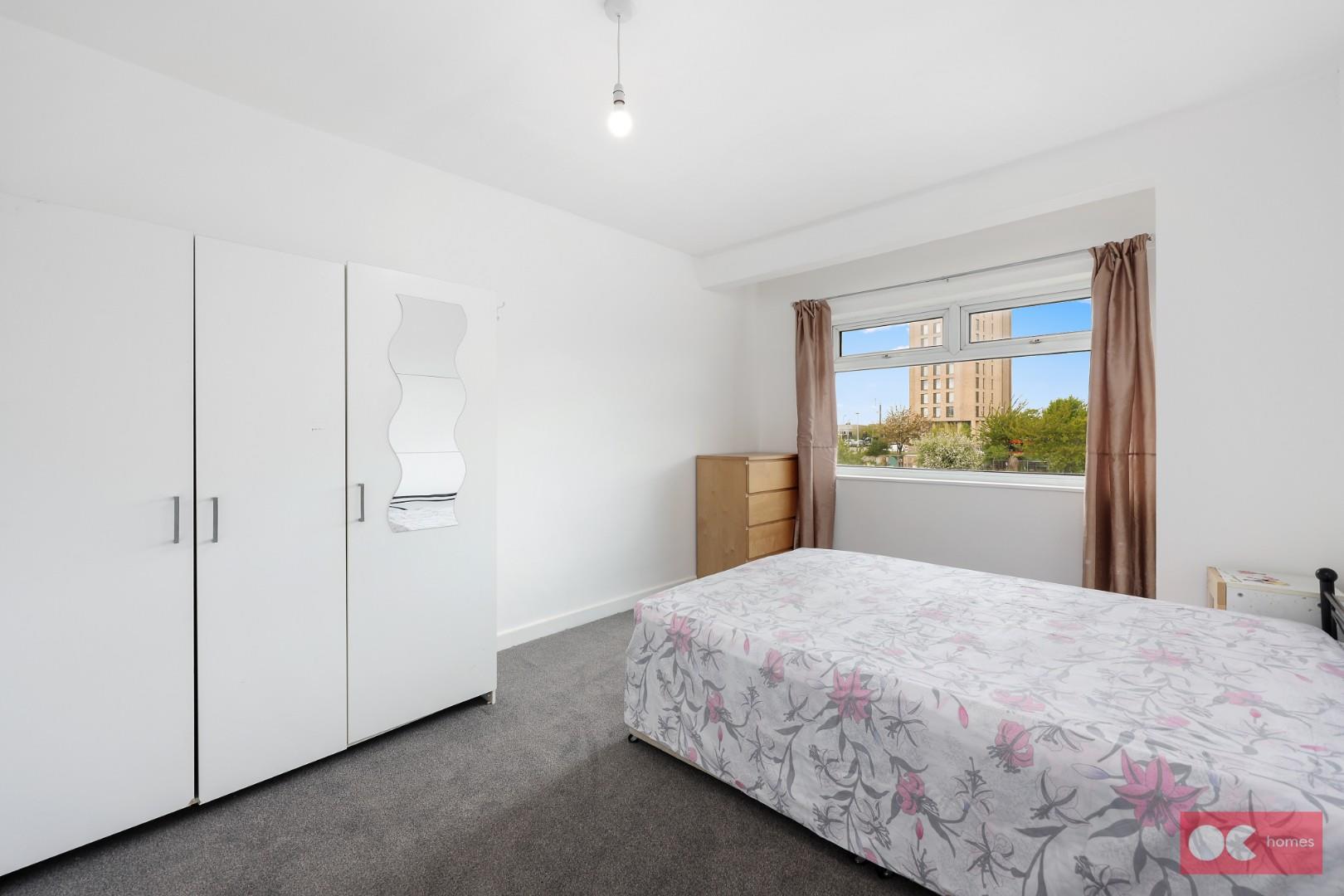 3 bed terraced house for sale in Ruckholt Close, Leyton  - Property Image 3