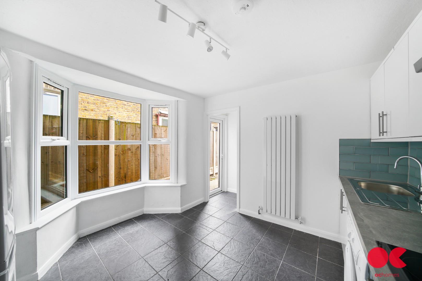 1 bed flat to rent in St. Georges Road, London  - Property Image 5