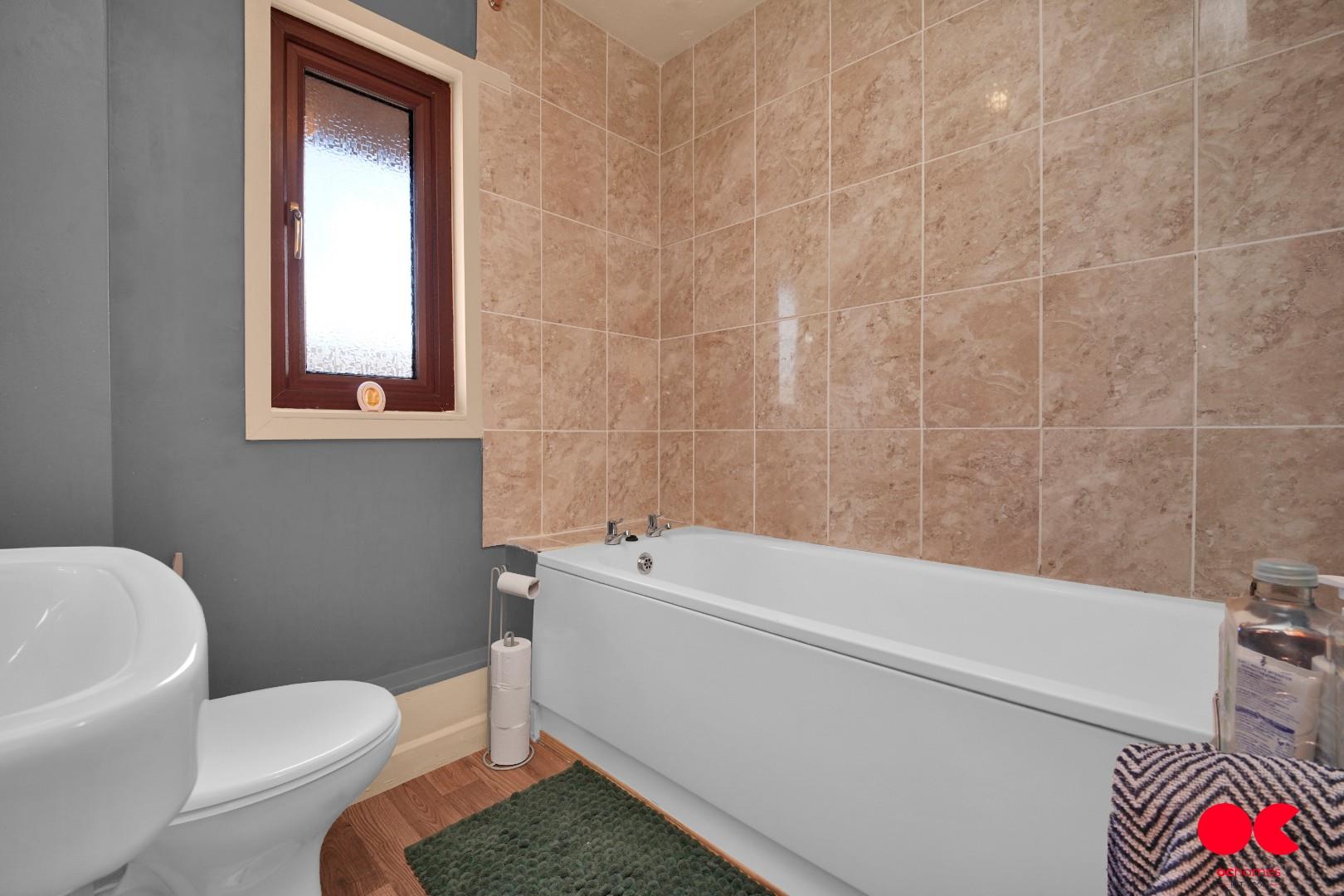 3 bed end of terrace house for sale in Devalls Close, Docklands  - Property Image 9