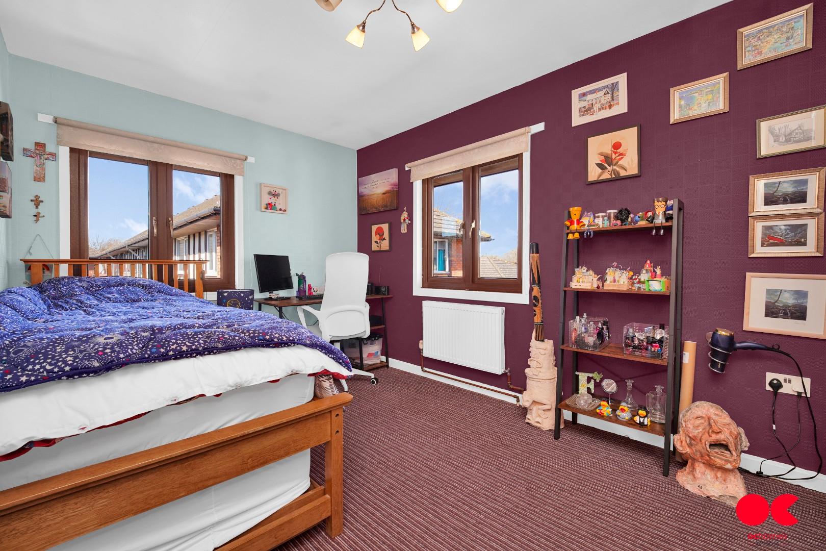 3 bed end of terrace house for sale in Devalls Close, Docklands  - Property Image 8