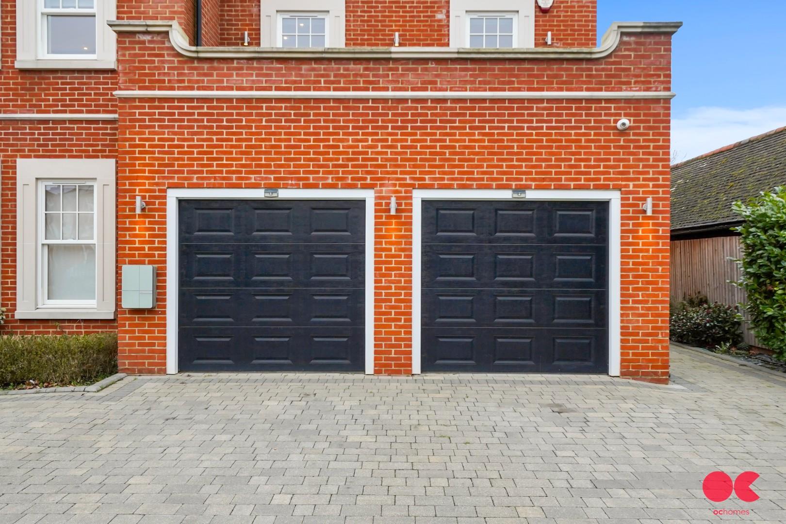 6 bed detached house for sale in Parkstone Avenue, Emerson Park, Hornchurch  - Property Image 61