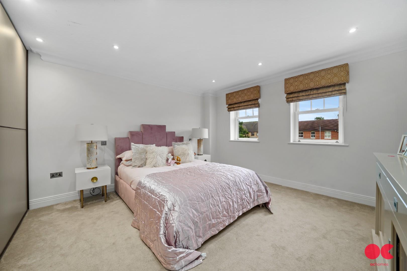 6 bed detached house for sale in Parkstone Avenue, Emerson Park, Hornchurch  - Property Image 43