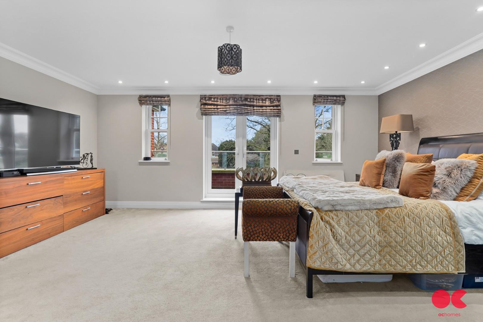 6 bed detached house for sale in Parkstone Avenue, Emerson Park, Hornchurch  - Property Image 21