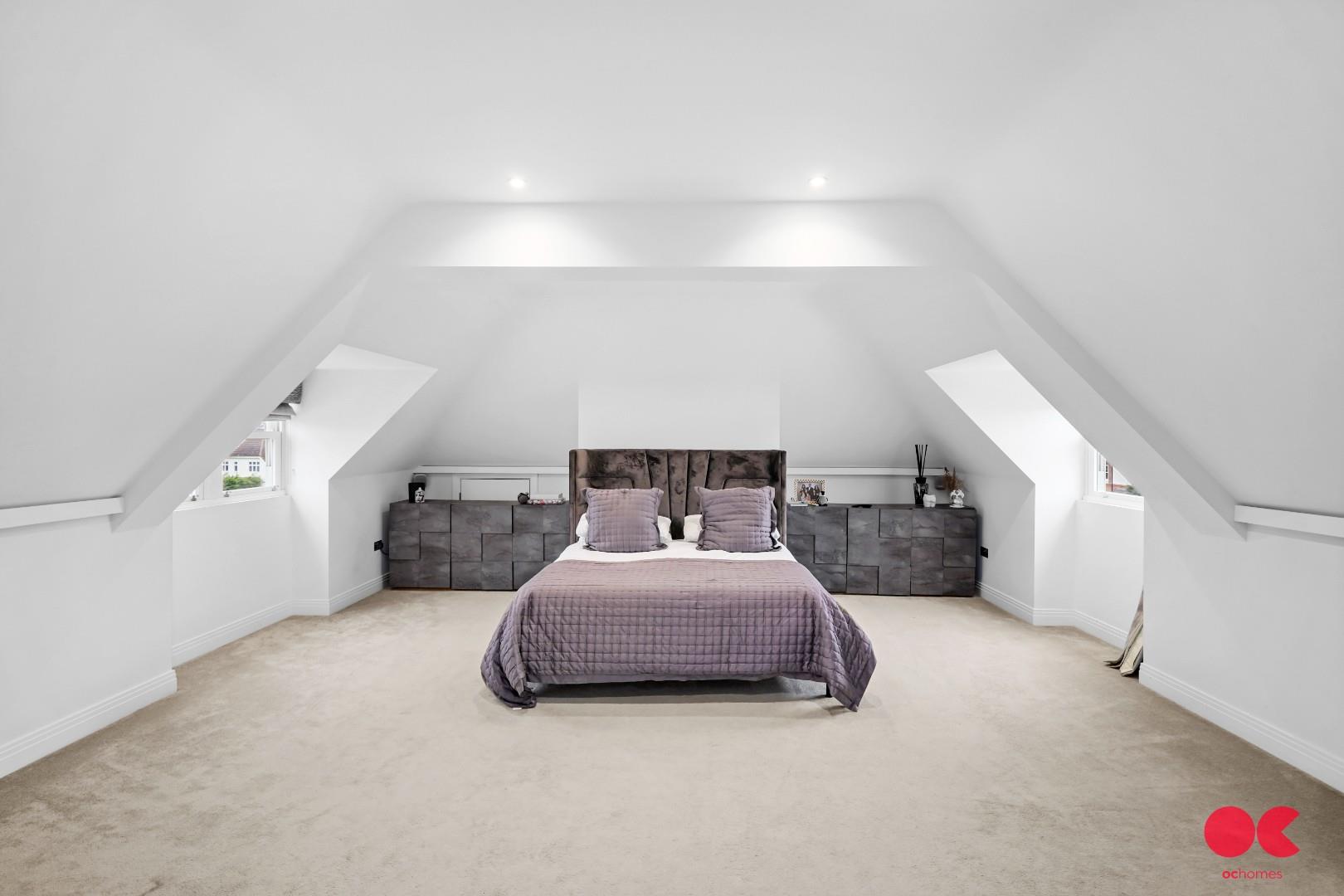 6 bed detached house for sale in Parkstone Avenue, Emerson Park, Hornchurch  - Property Image 57