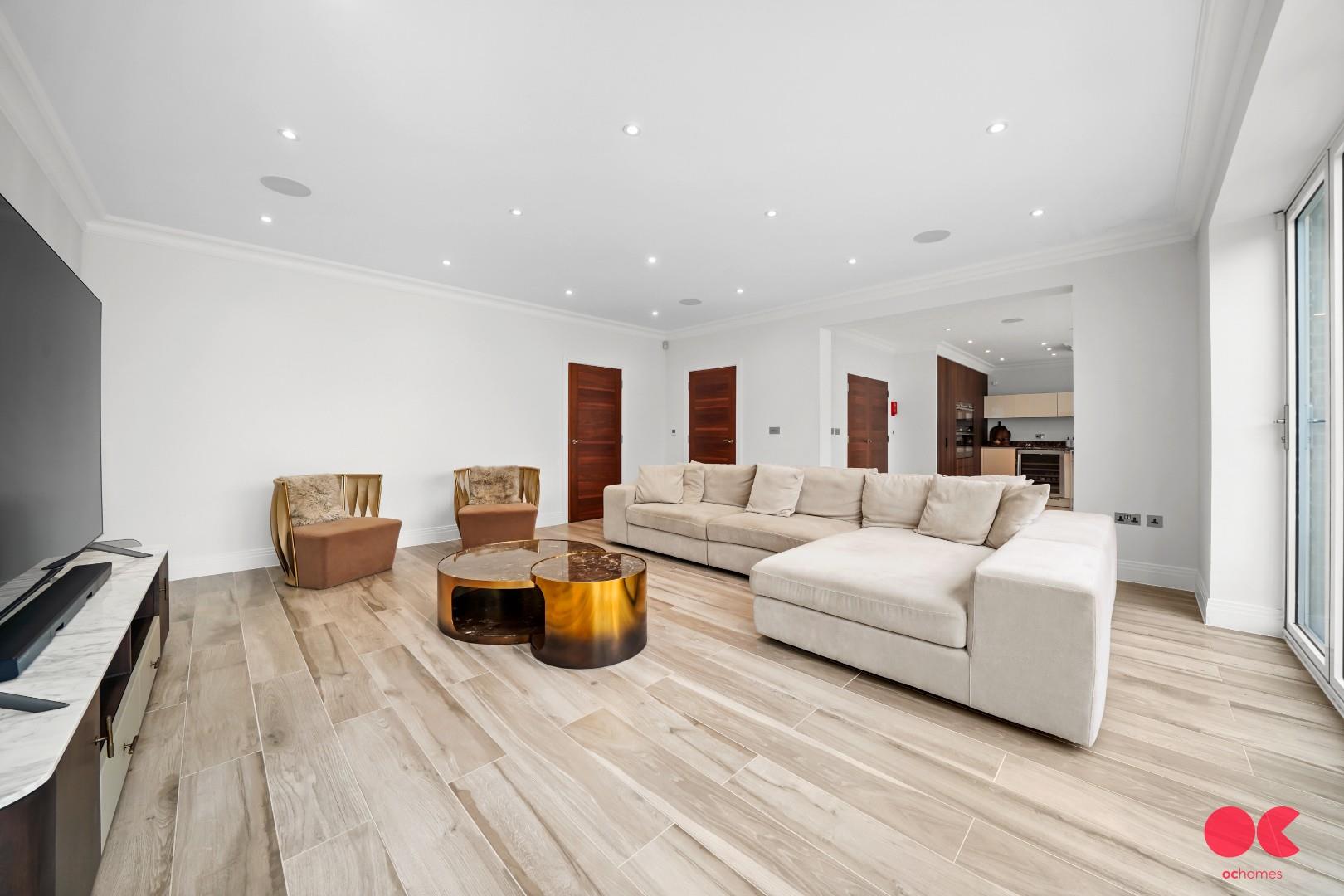 6 bed detached house for sale in Parkstone Avenue, Emerson Park, Hornchurch  - Property Image 22