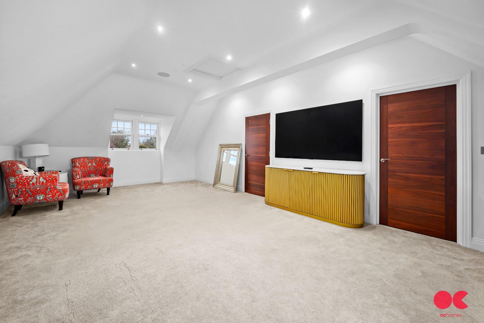 6 bed detached house for sale in Parkstone Avenue, Emerson Park, Hornchurch  - Property Image 56