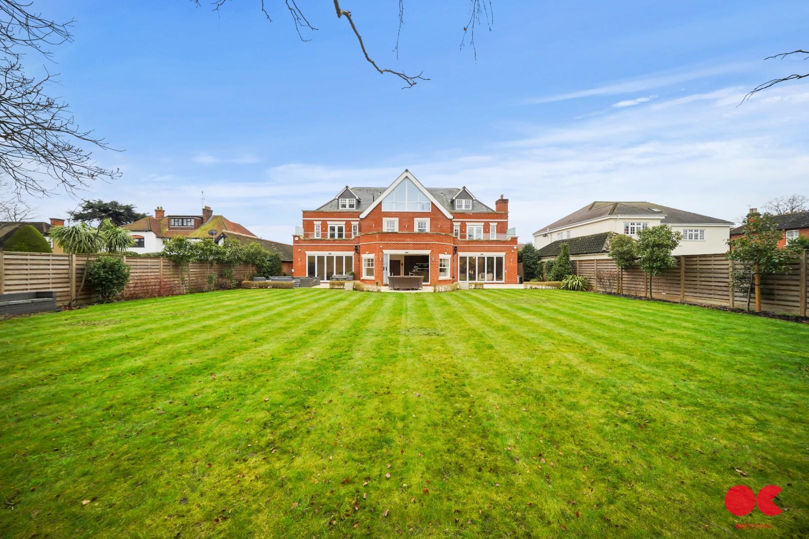 6 bed detached house for sale in Parkstone Avenue, Emerson Park, Hornchurch  - Property Image 33