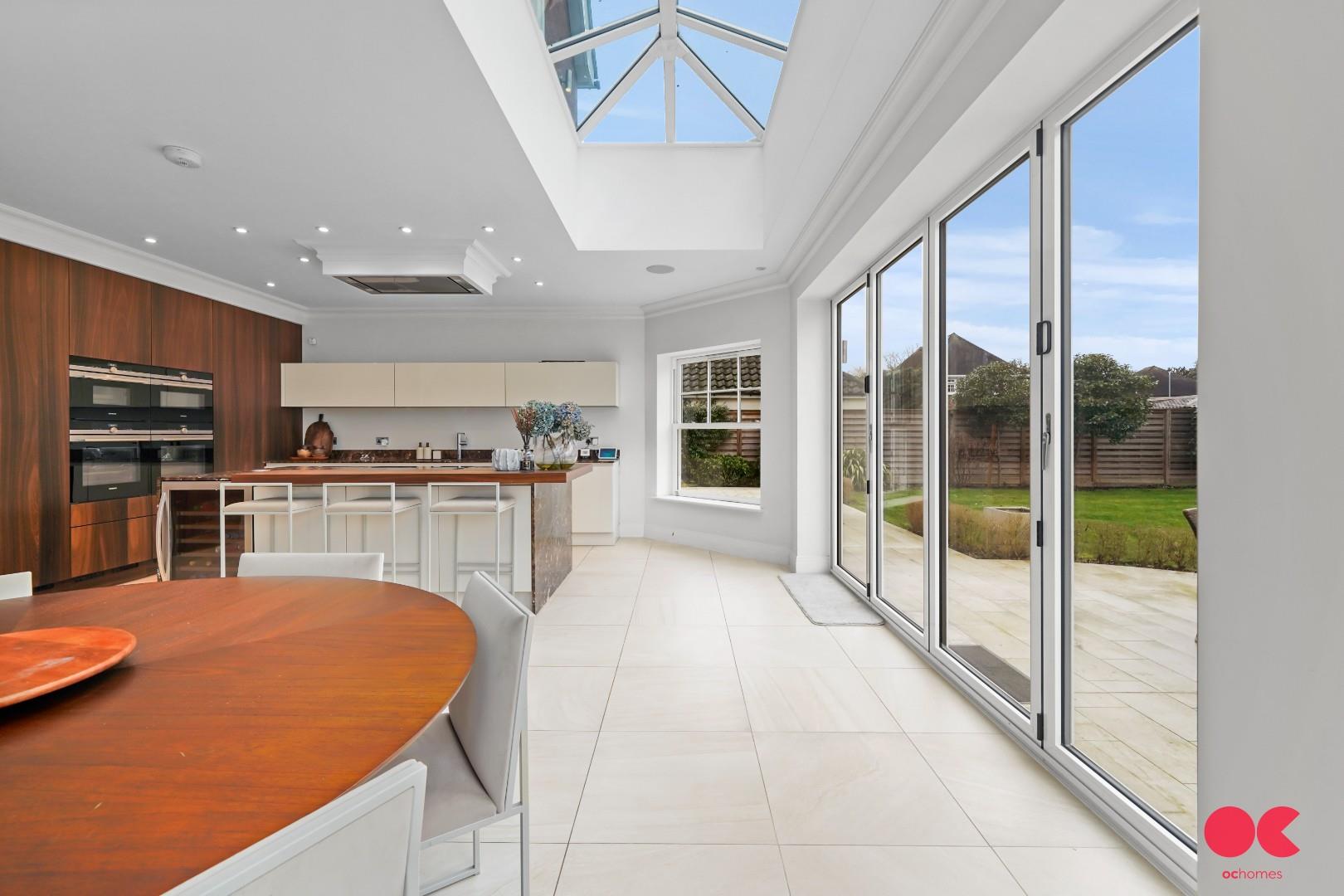 6 bed detached house for sale in Parkstone Avenue, Emerson Park, Hornchurch  - Property Image 17