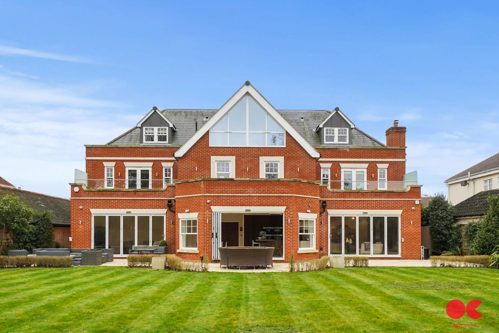 6 bed detached house for sale in Parkstone Avenue, Emerson Park, Hornchurch  - Property Image 6