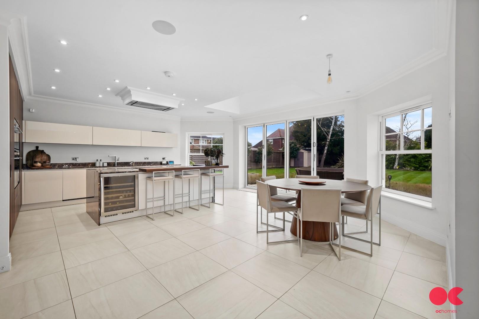 6 bed detached house for sale in Parkstone Avenue, Emerson Park, Hornchurch  - Property Image 18