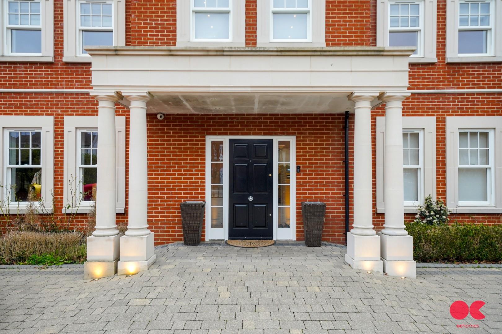 6 bed detached house for sale in Parkstone Avenue, Emerson Park, Hornchurch  - Property Image 46