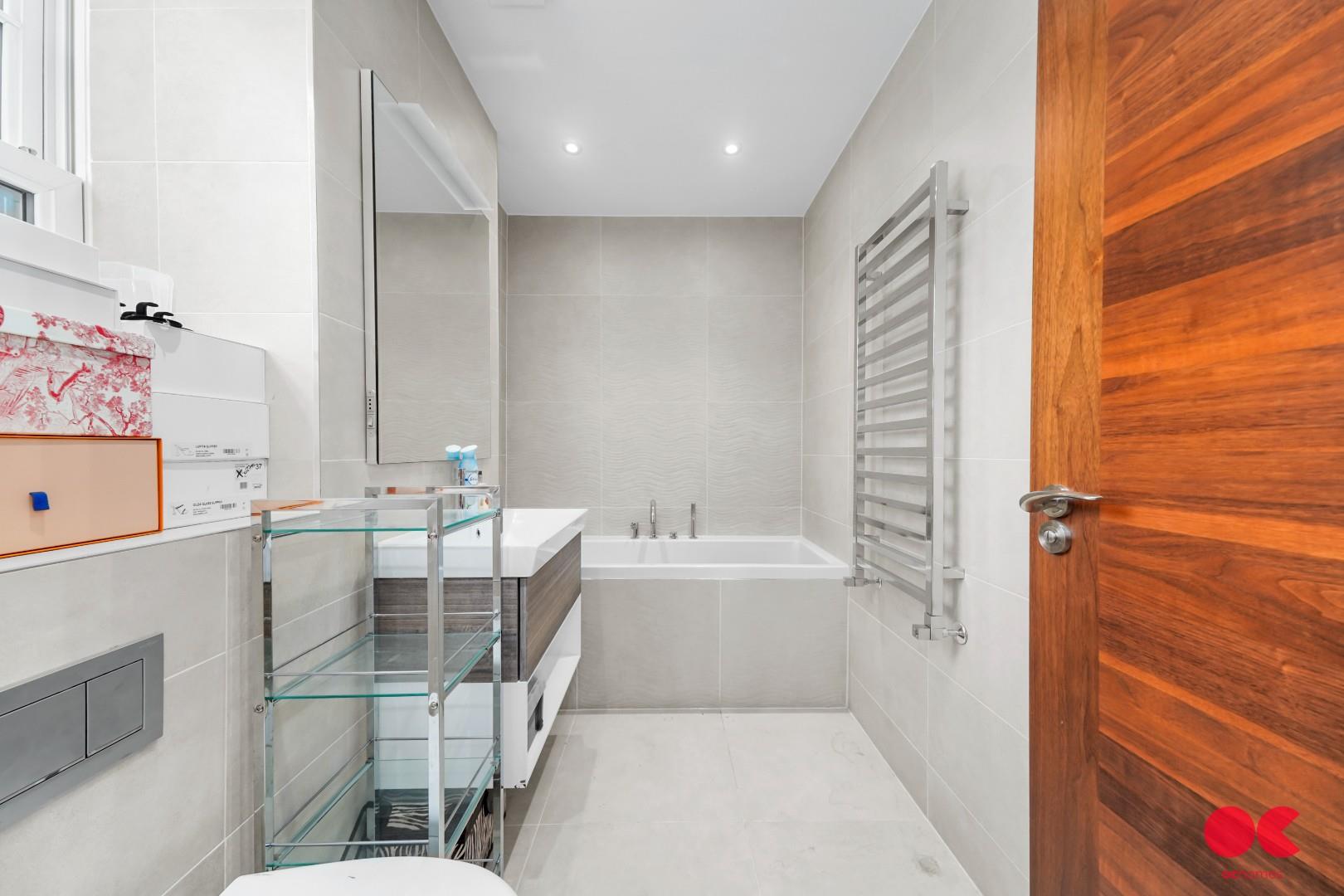 6 bed detached house for sale in Parkstone Avenue, Emerson Park, Hornchurch  - Property Image 37