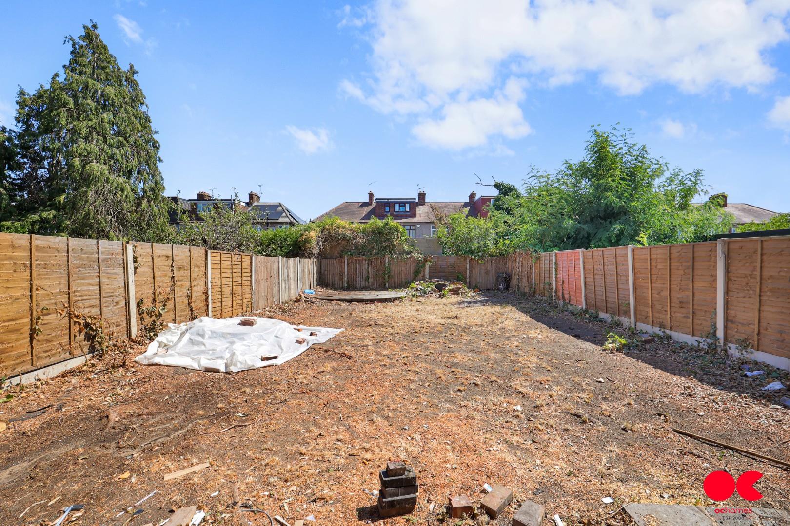 3 bed terraced house to rent in Barley Lane, Ilford  - Property Image 34
