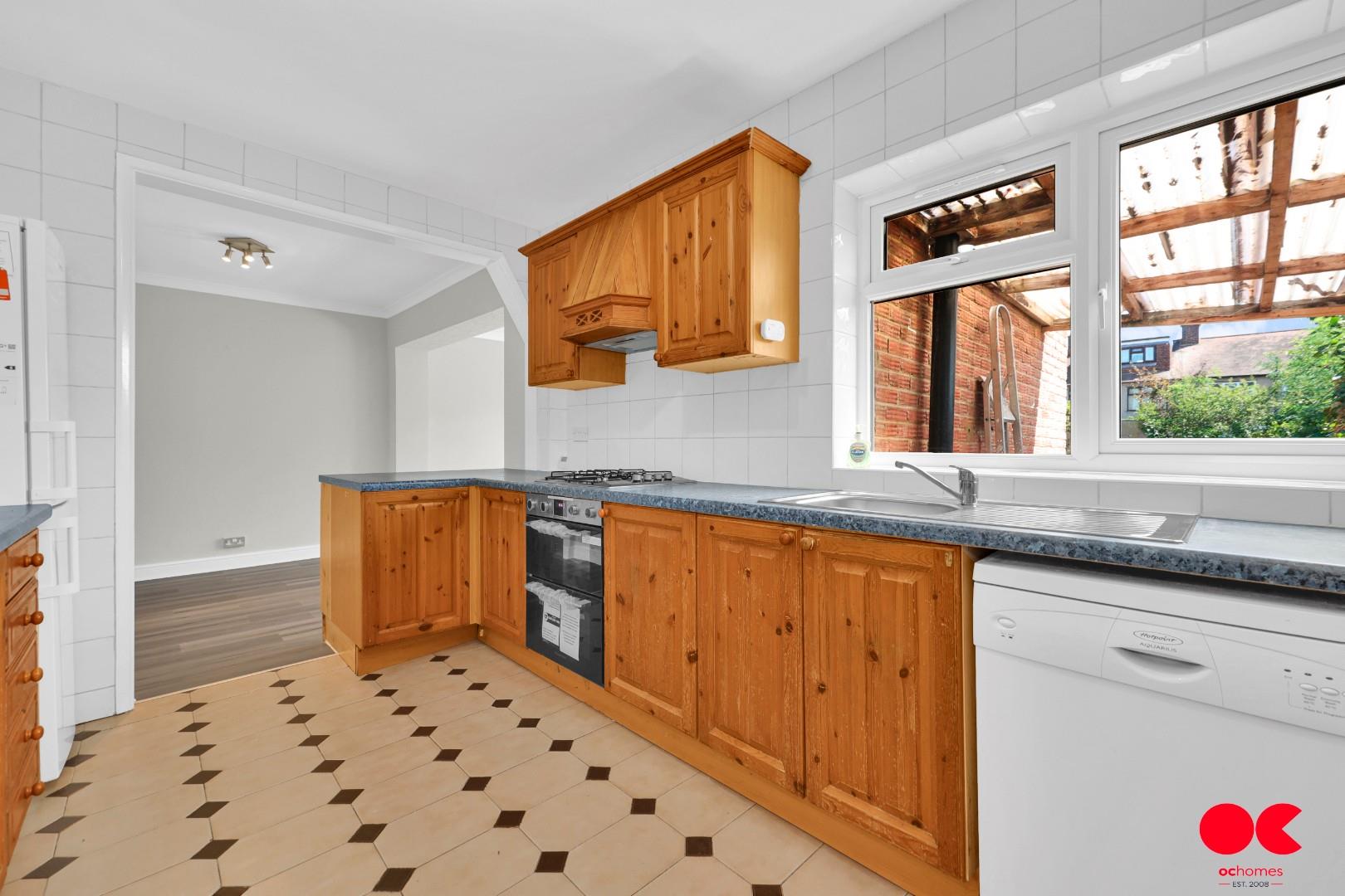 3 bed terraced house to rent in Barley Lane, Ilford  - Property Image 10