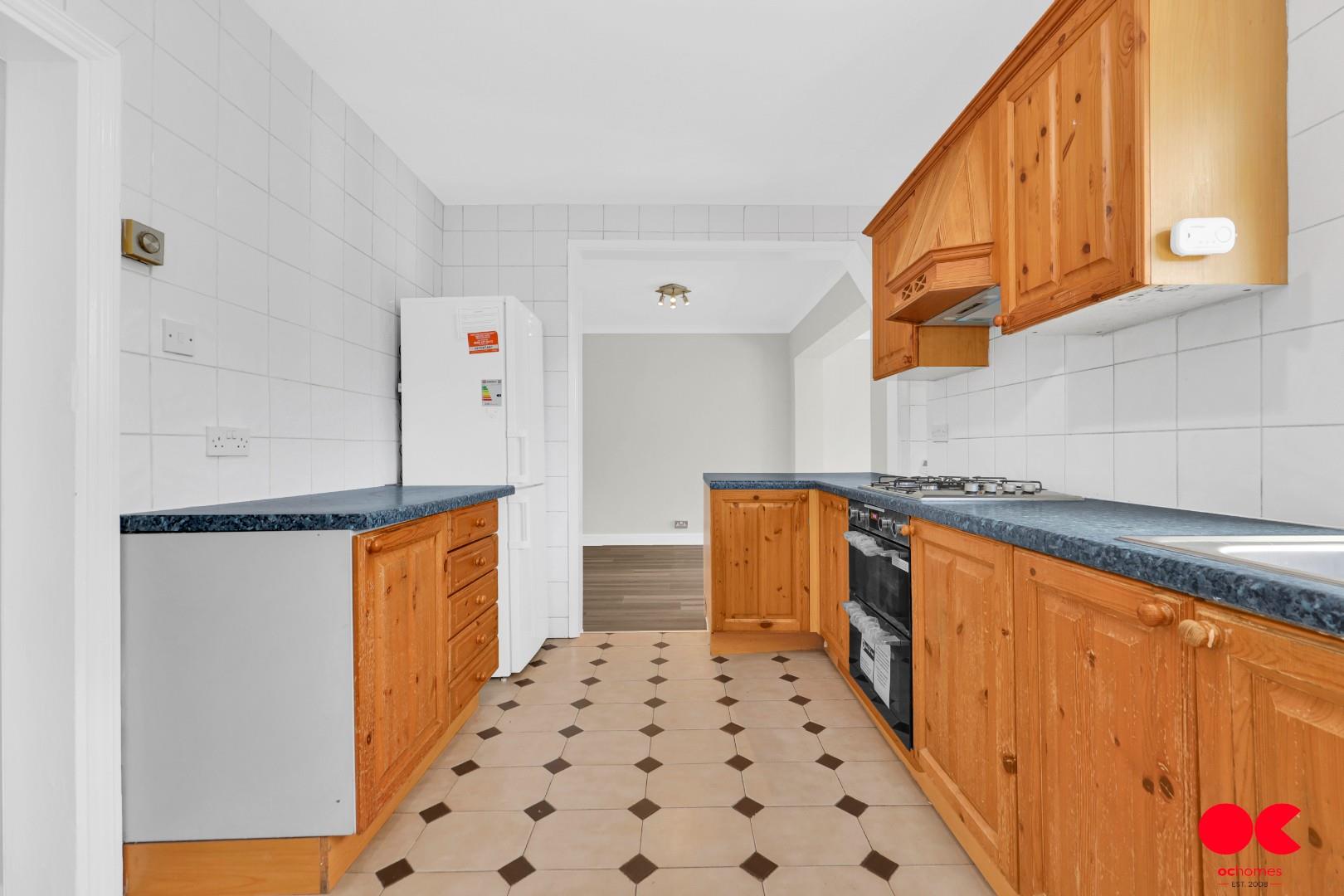 3 bed terraced house to rent in Barley Lane, Ilford  - Property Image 11