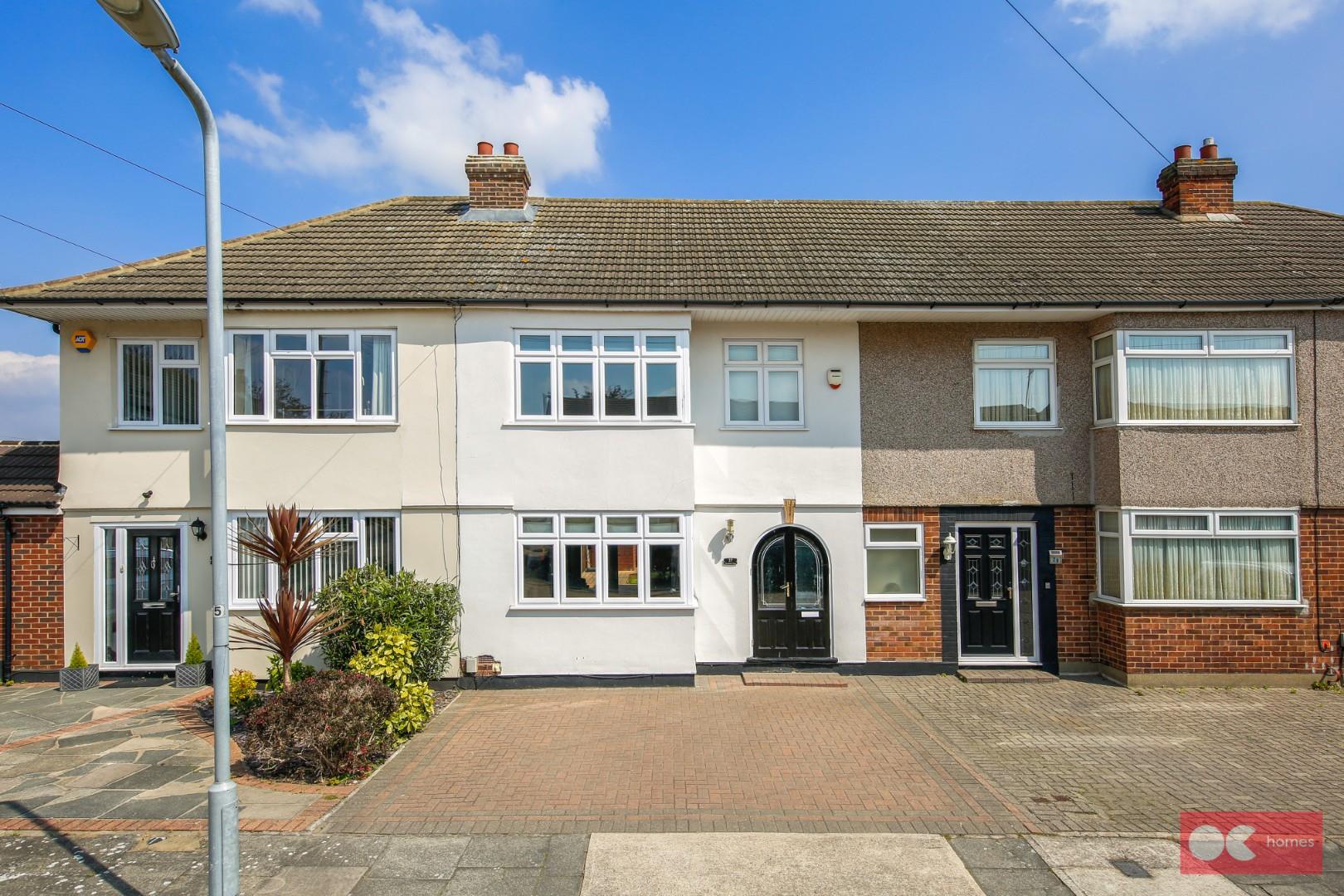 3 bed terraced house for sale in Woodside Close, Rainham