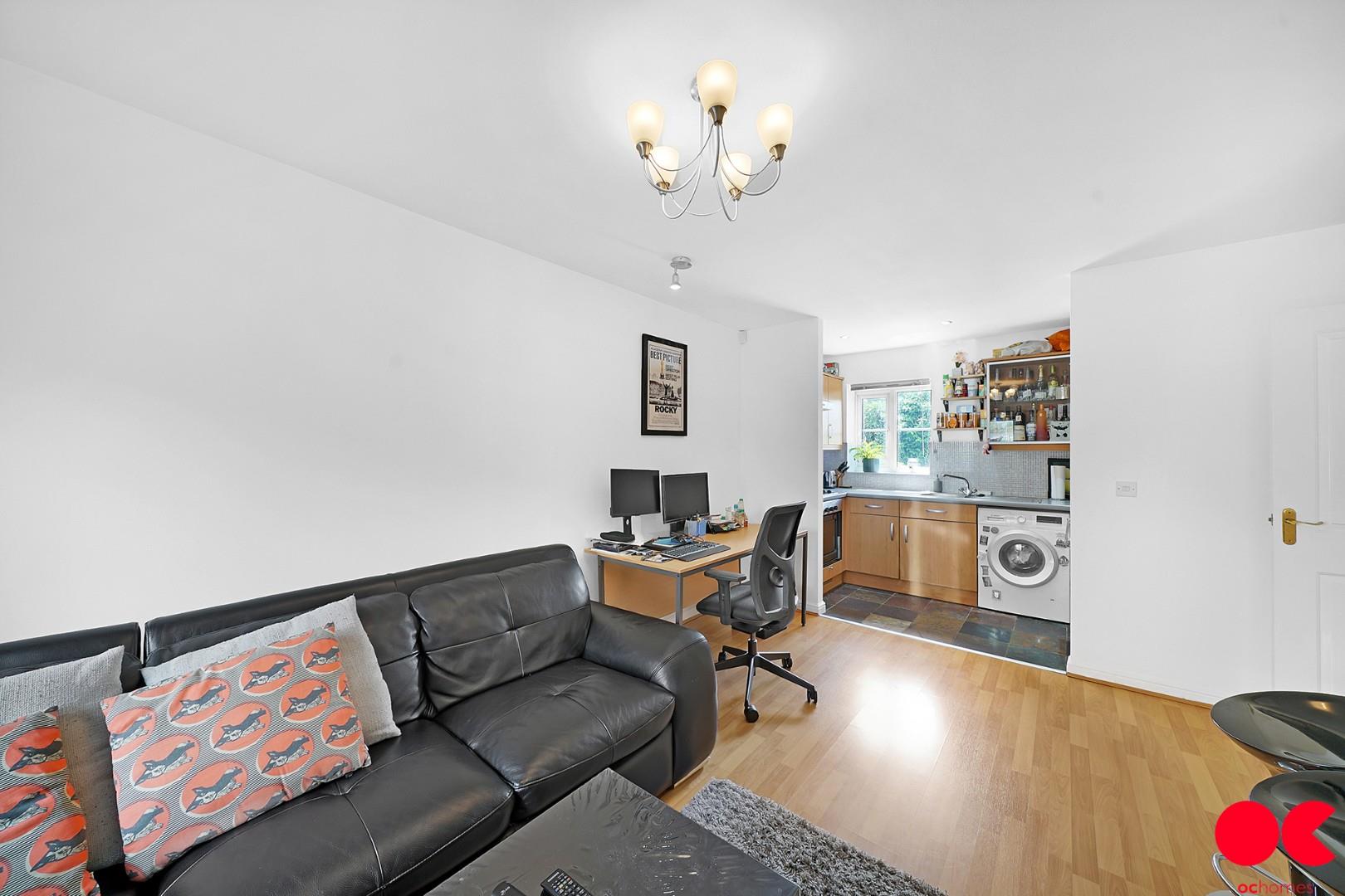 2 bed flat to rent in Coniston Avenue, Purfleet-On-Thames  - Property Image 13