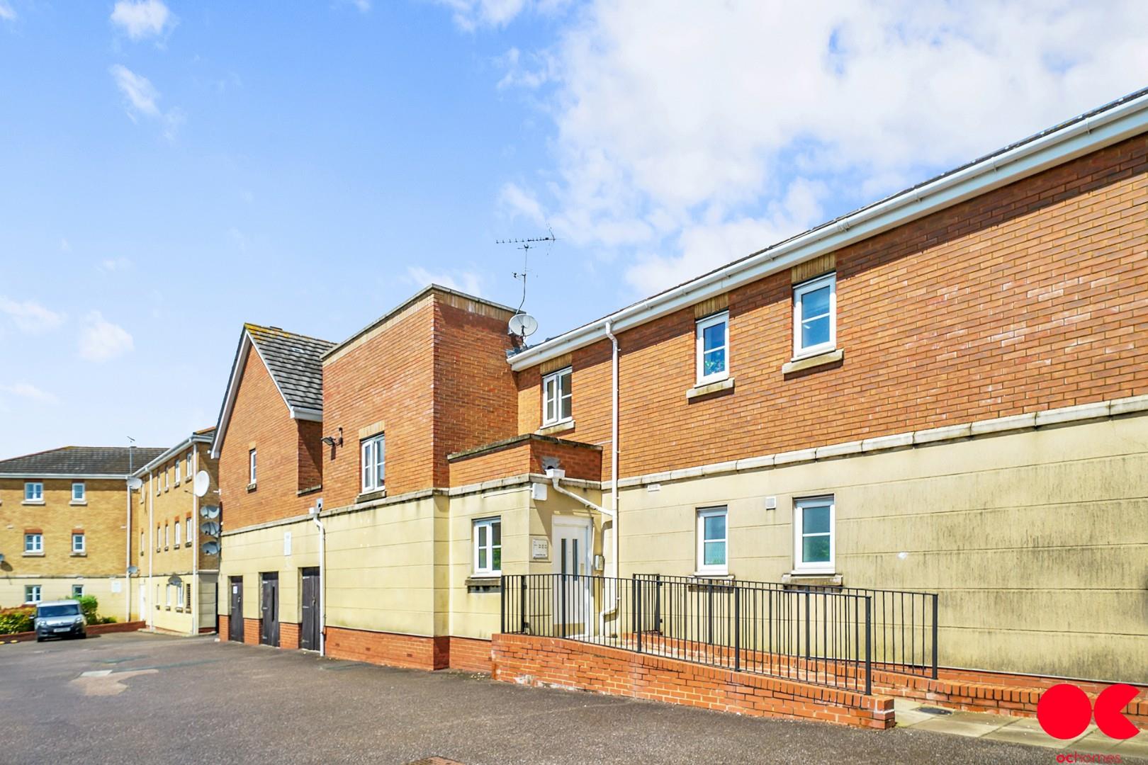 2 bed flat to rent in Coniston Avenue, Purfleet-On-Thames  - Property Image 7