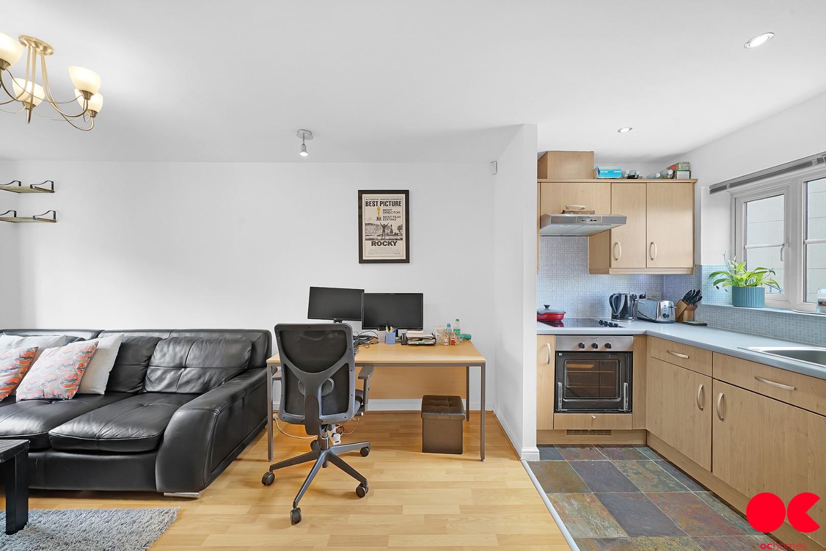 2 bed flat to rent in Coniston Avenue, Purfleet-On-Thames  - Property Image 11
