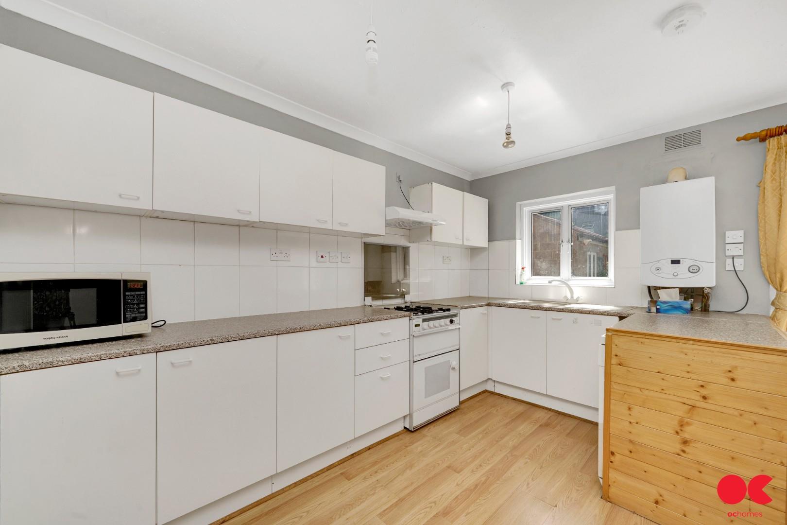 1 bed flat to rent in Valentines Road, Ilford  - Property Image 3