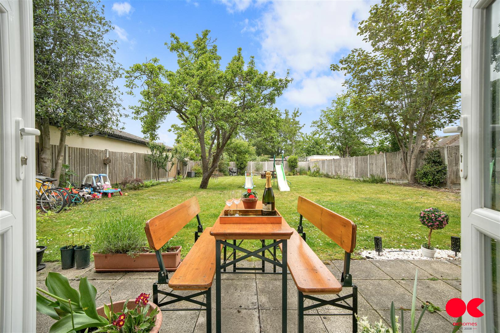 1 bed flat for sale in Mawney Road, Romford  - Property Image 2