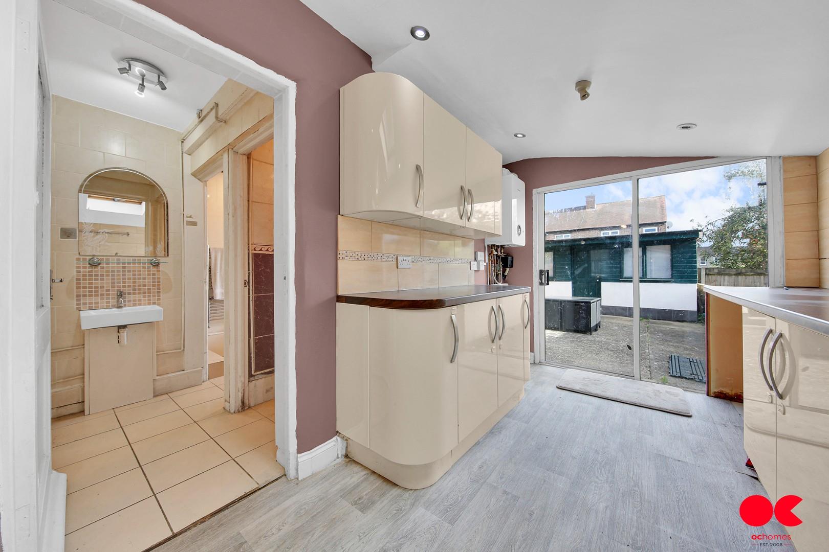 3 bed end of terrace house for sale in Chesterfield Road, Leyton  - Property Image 13