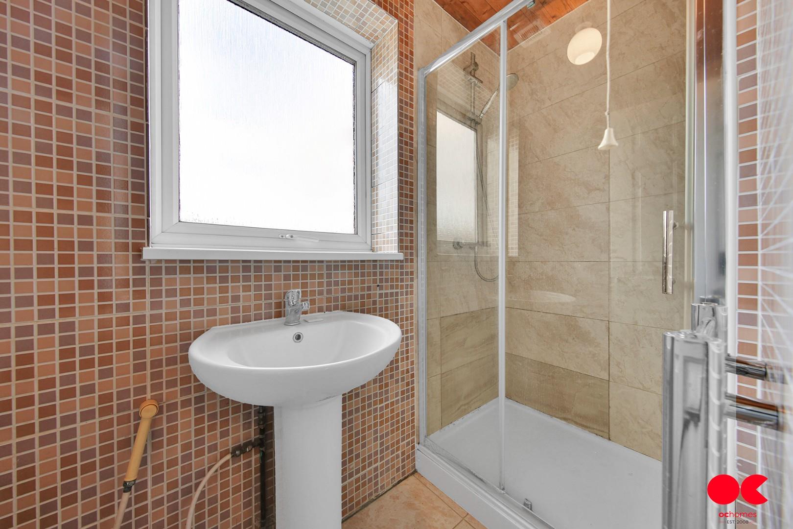 3 bed end of terrace house for sale in Chesterfield Road, Leyton  - Property Image 7