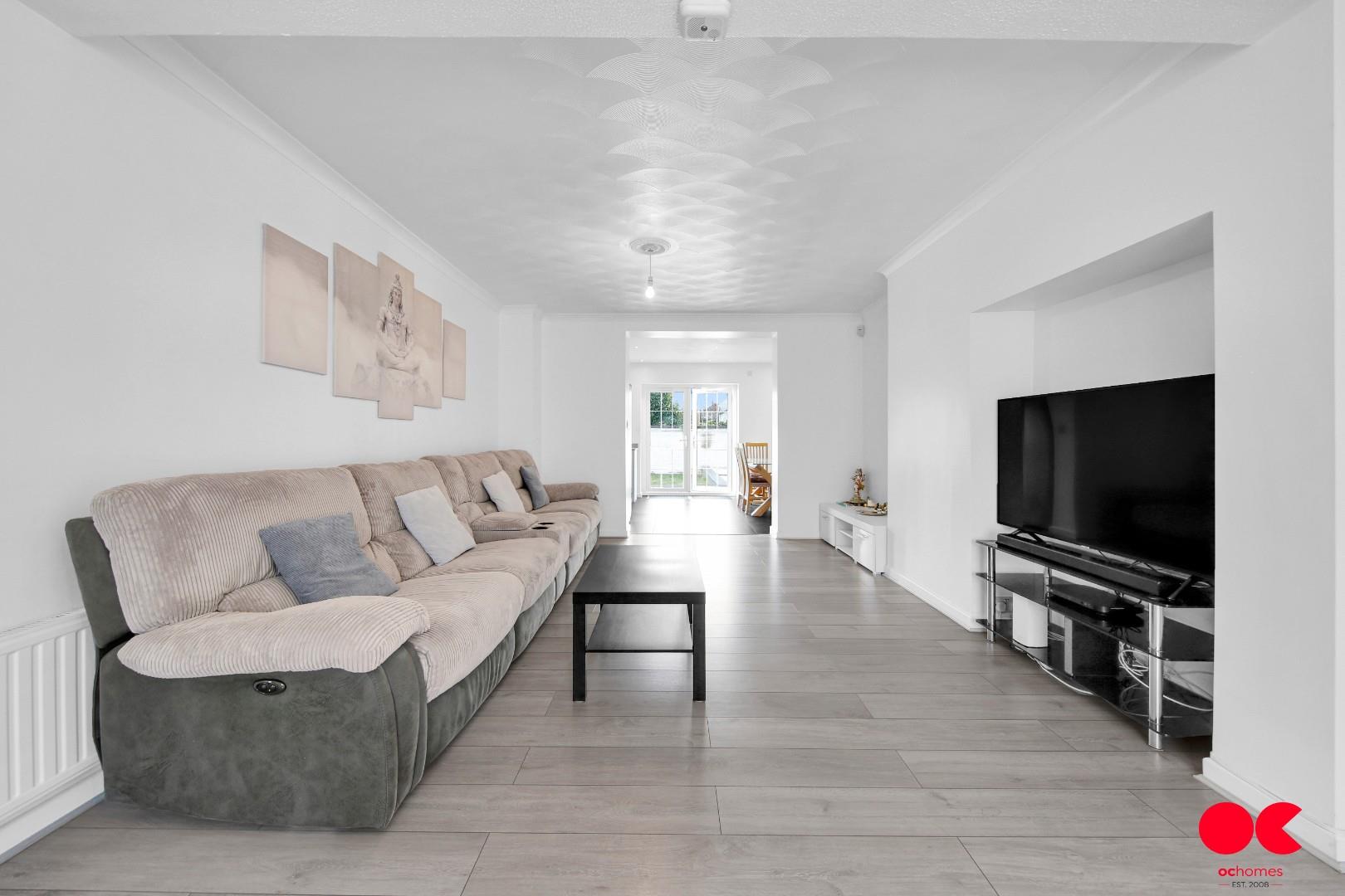 3 bed end of terrace house for sale in Amesbury Road, Dagenham  - Property Image 14