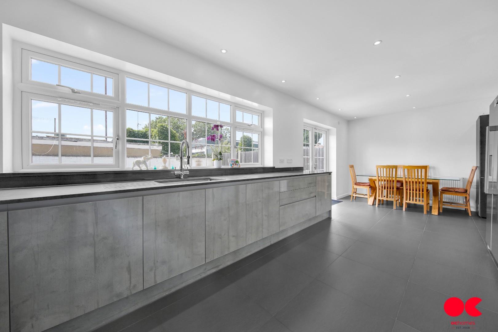 3 bed end of terrace house for sale in Amesbury Road, Dagenham  - Property Image 23