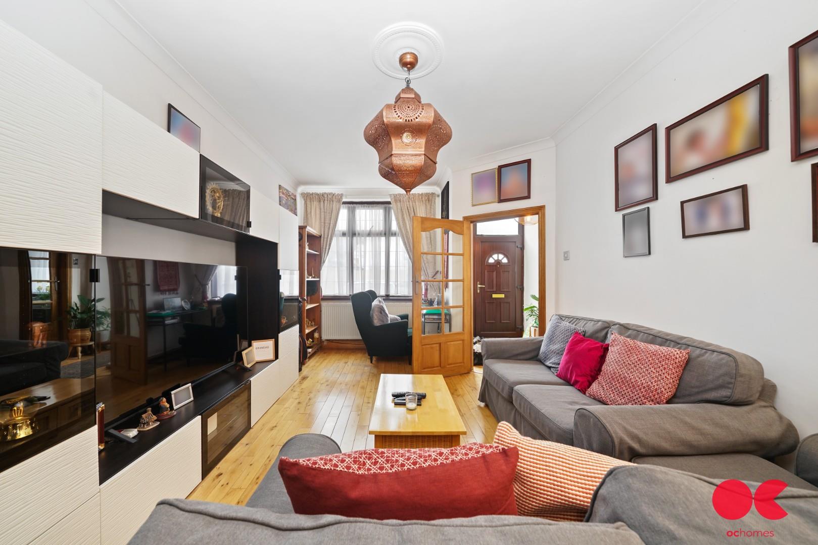 4 bed terraced house for sale in Widecombe Gardens, Redbridge  - Property Image 13